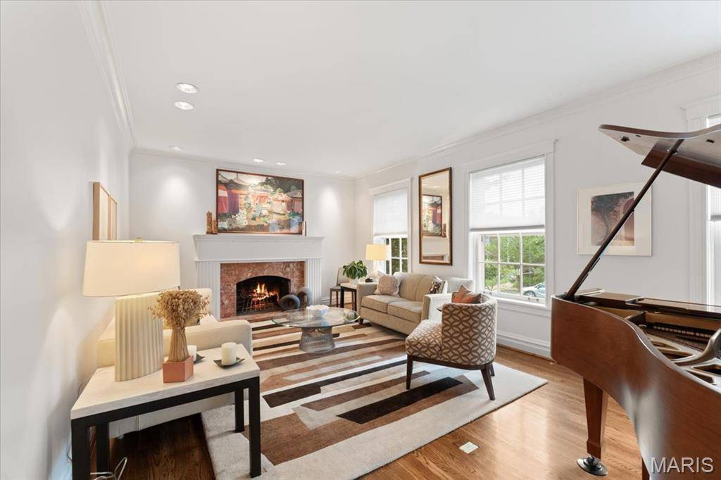 Clayton, MO 63105,36 Aberdeen PL