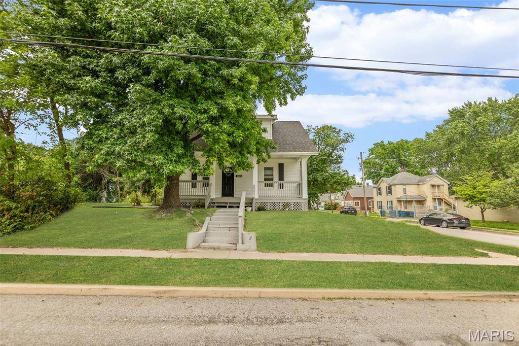 Alton, IL 62002,1801 Main ST