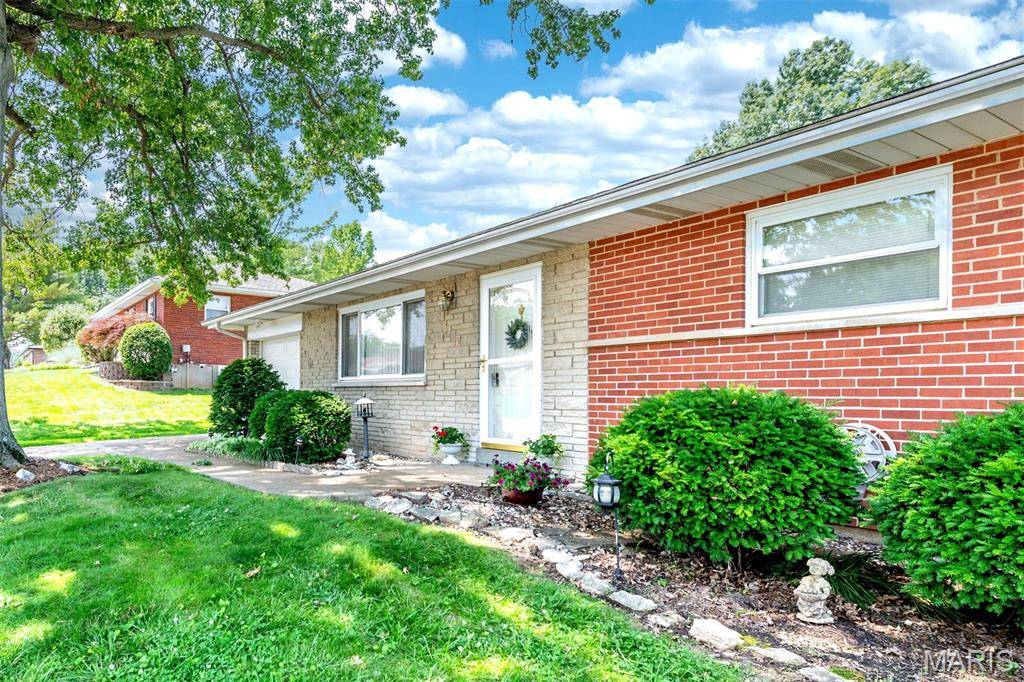St Louis, MO 63125,2615 Jonathan DR