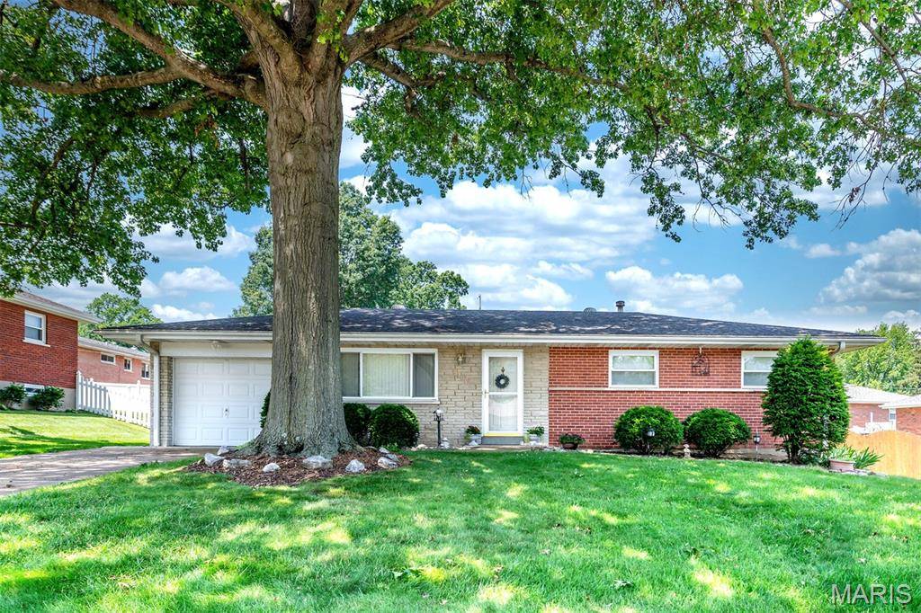 St Louis, MO 63125,2615 Jonathan DR