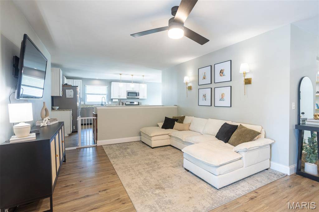 Ballwin, MO 63021,531 Charoak DR