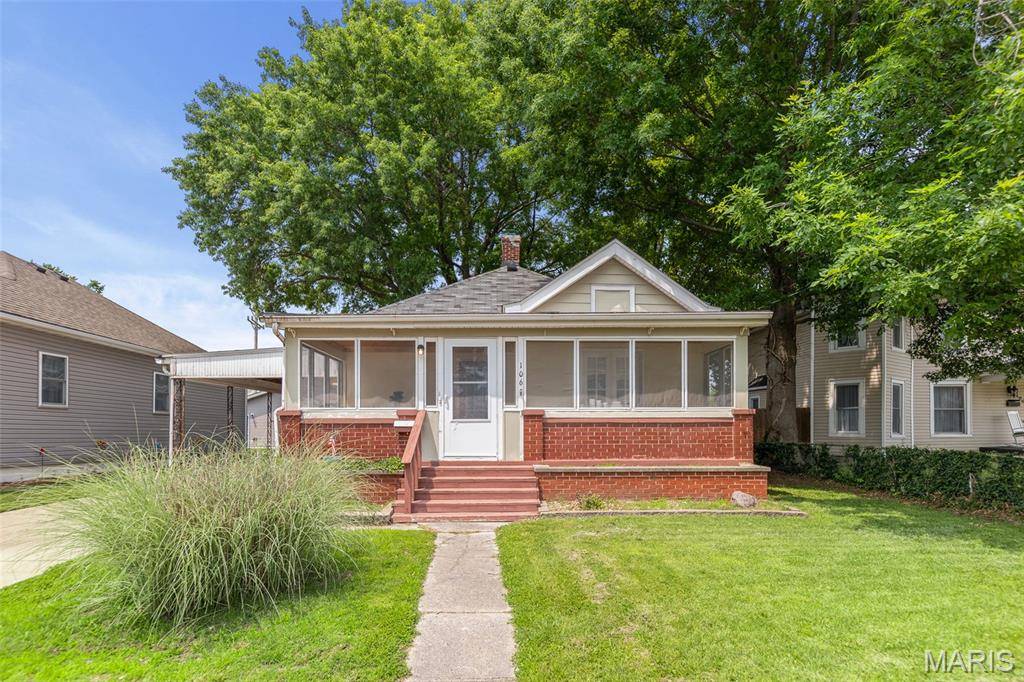 Alton, IL 62002,106 W Elm ST