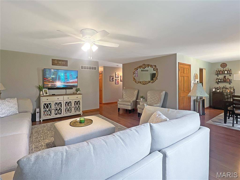Edwardsville, IL 62025,606 Harvard DR