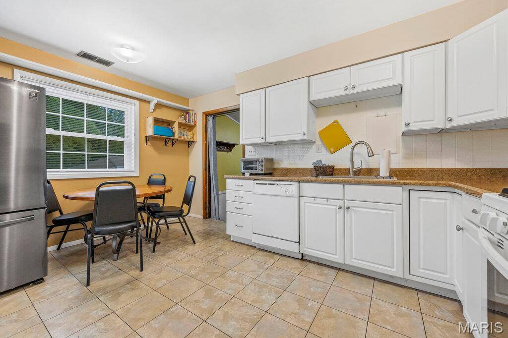 St Charles, MO 63301,48 Marie DR