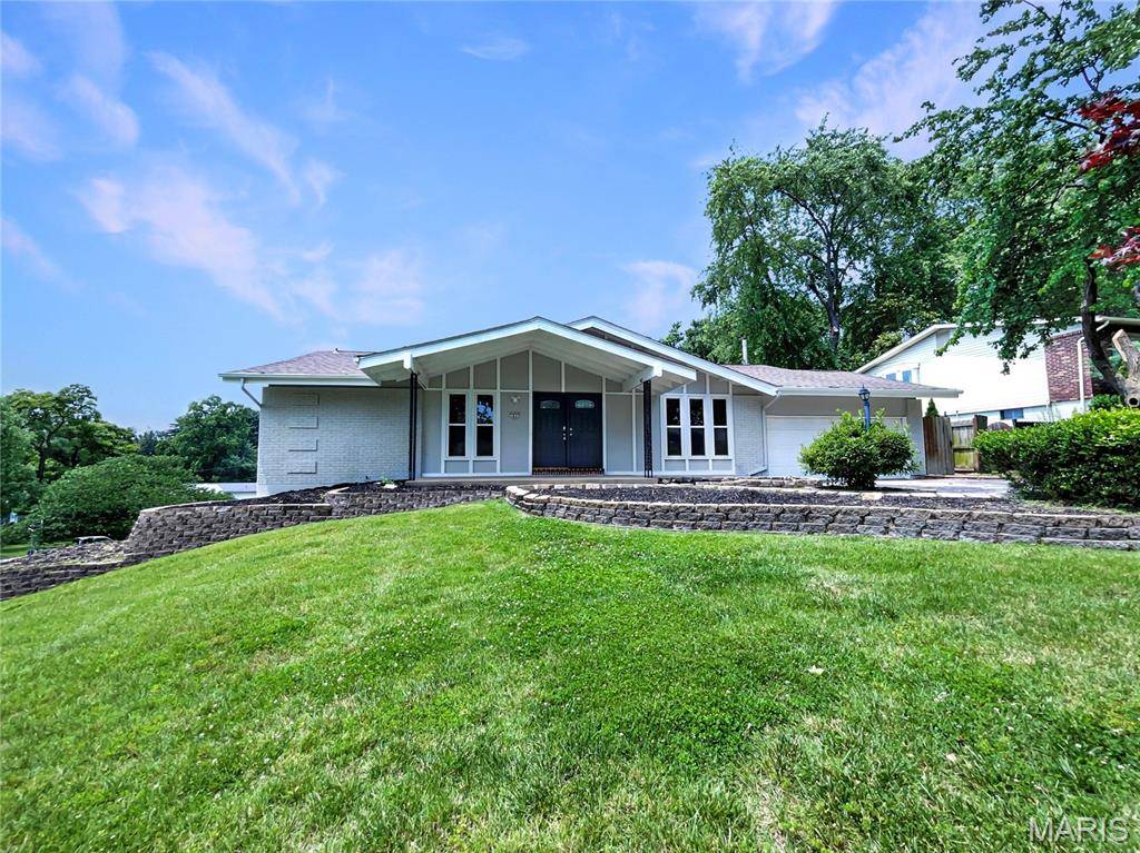 St Louis, MO 63146,1631 Fairhills DR