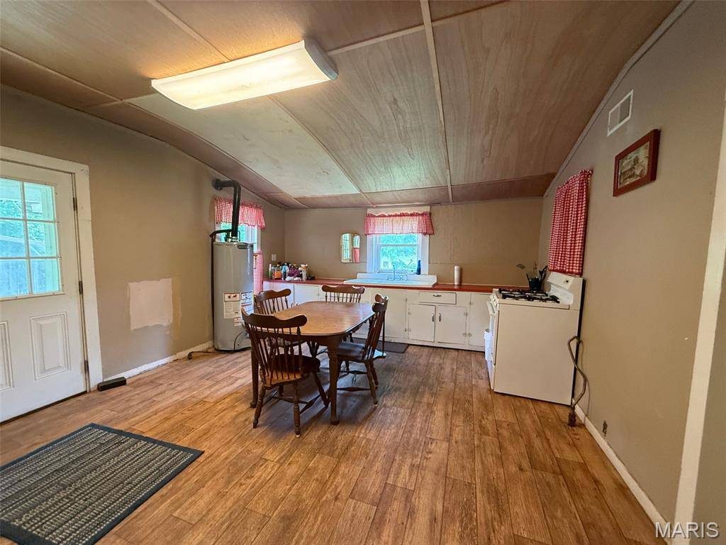 Marble Hill, MO 63764,304 Railroad ST