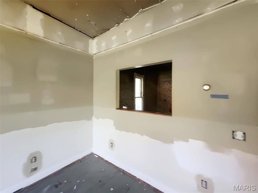 Vandalia, MO 63382,114 W Union ST