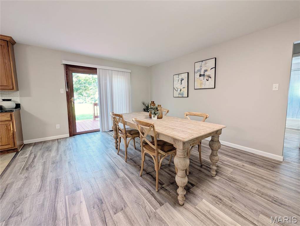 Florissant, MO 63031,2480 Teakwood Manor DR