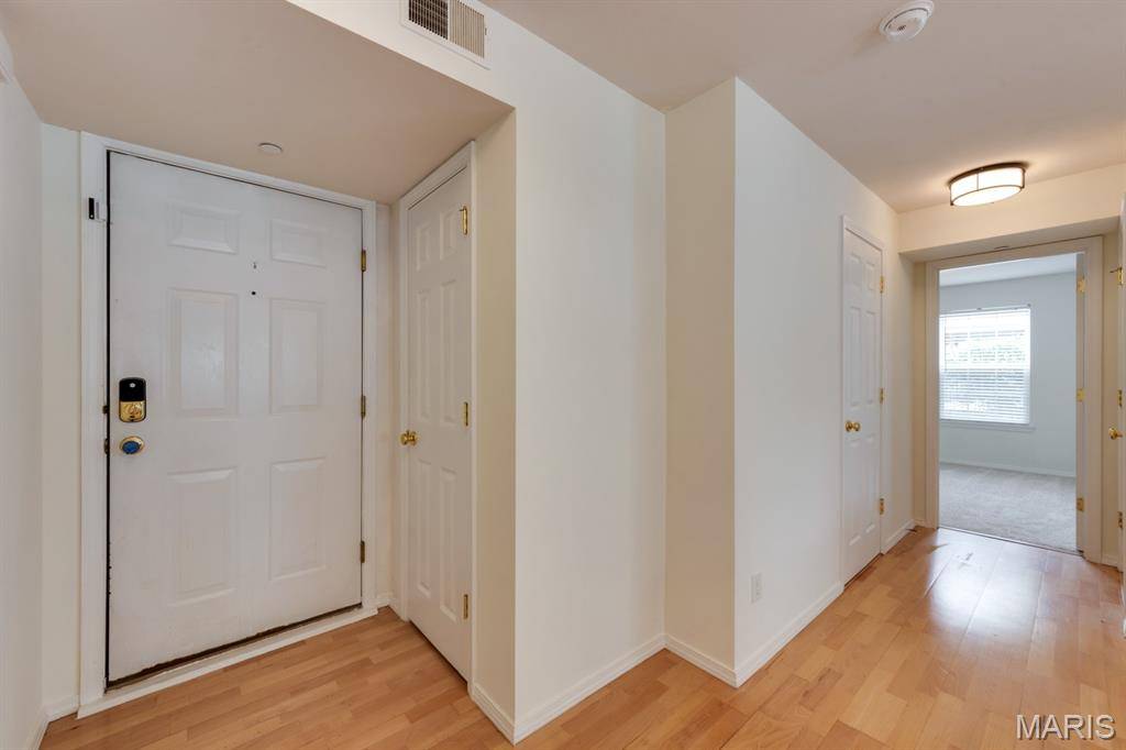 St Louis, MO 63122,1125 Arbor Creek DR #2D