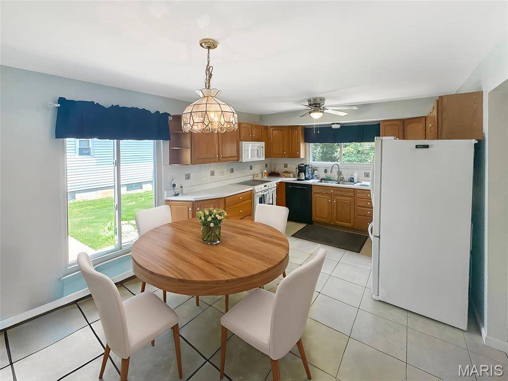 Chesterfield, MO 63017,15468 Hitchcock RD