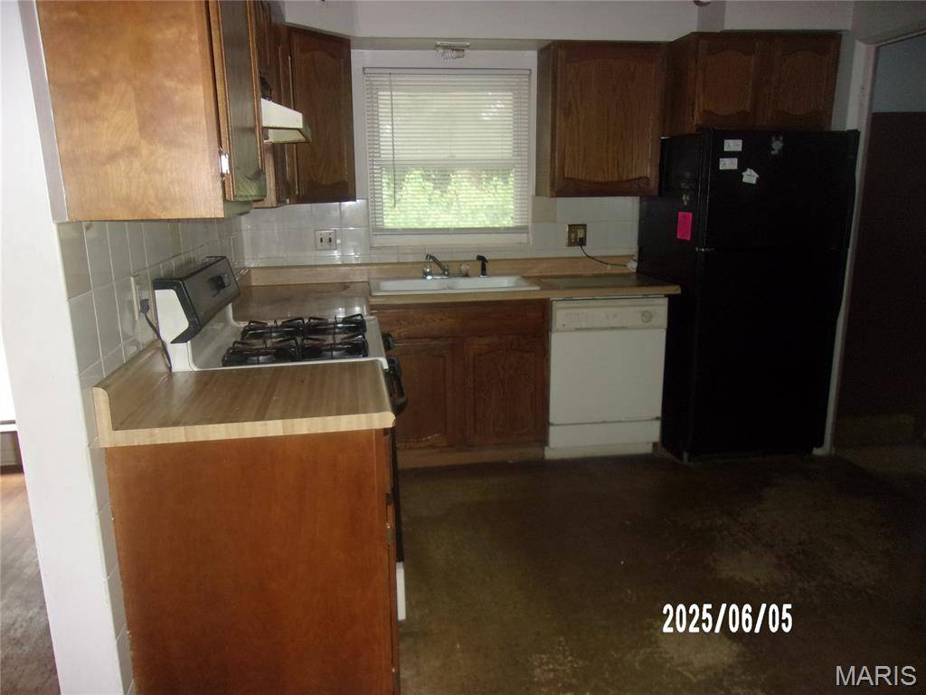 St Louis, MO 63137,10104 Bellefontaine RD