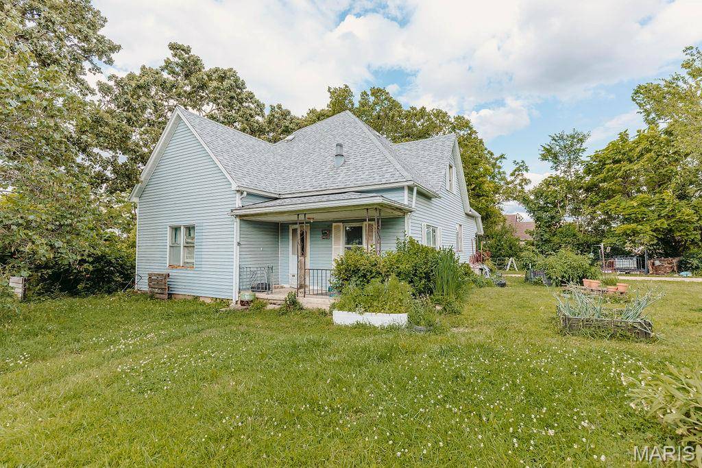 Richland, MO 65556,402 N Chestnut ST