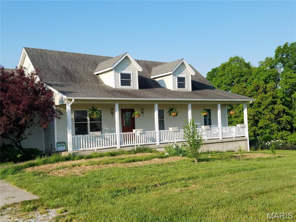 Hartsburg, MO 65039,16055 S J D Sapp RD