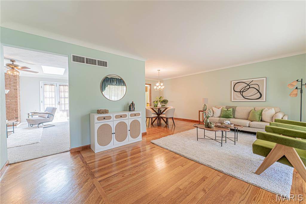 Unincorporated, MO 63125,837 Camborne DR