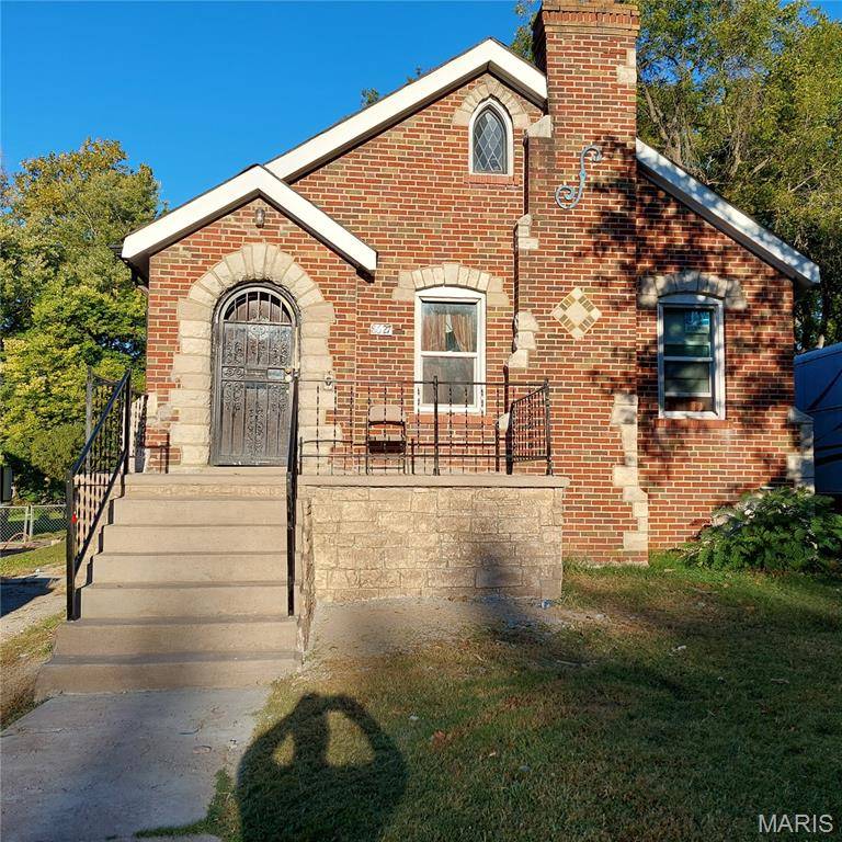 St Louis, MO 63147,8627 Park LN
