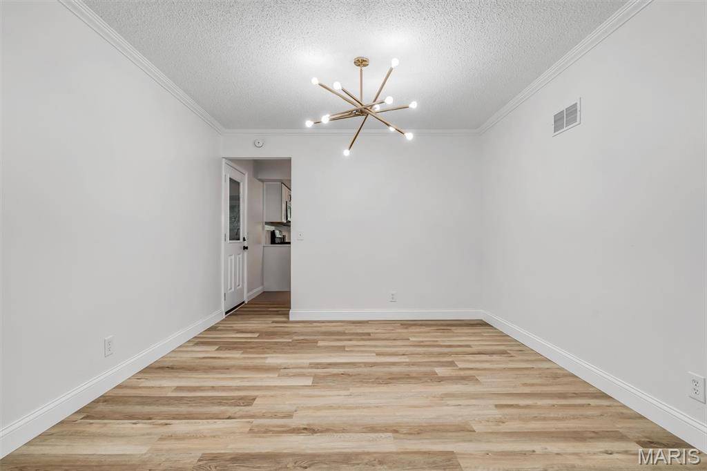 Chesterfield, MO 63141,1066 Toreador DR