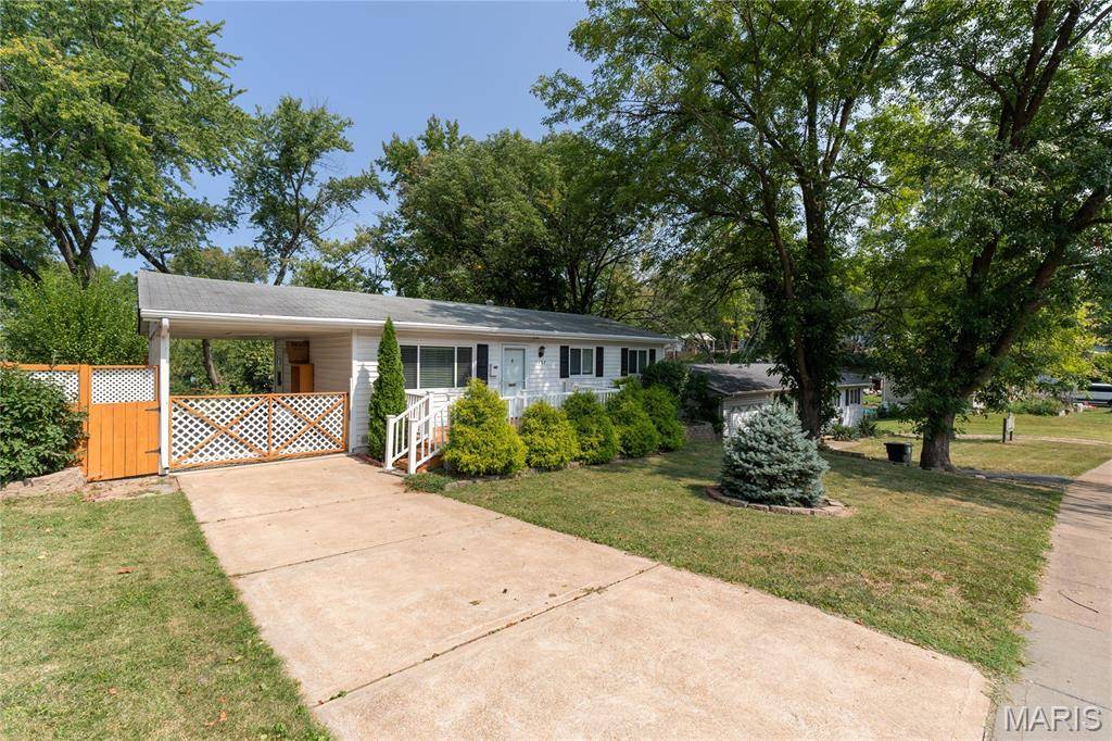 Hazelwood, MO 63042,5127 Ville Donna LN