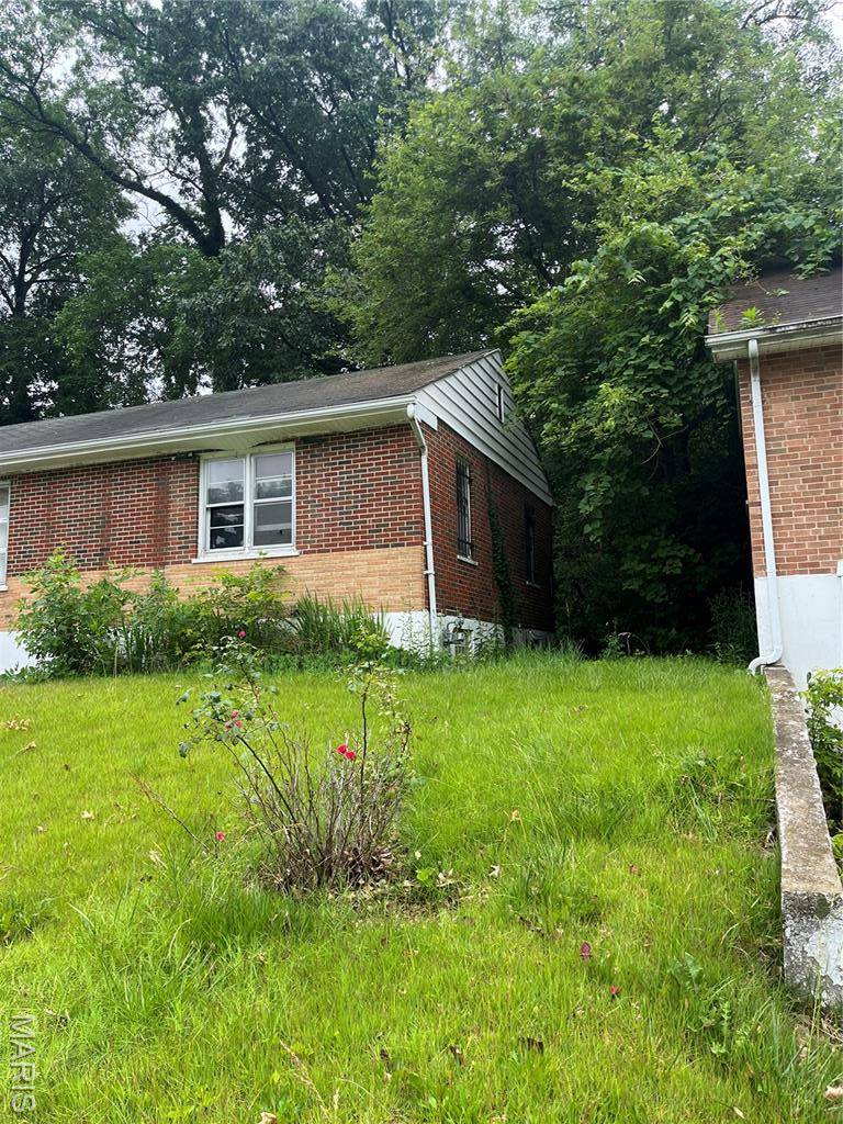 St Louis, MO 63121,7110 Groveland DR