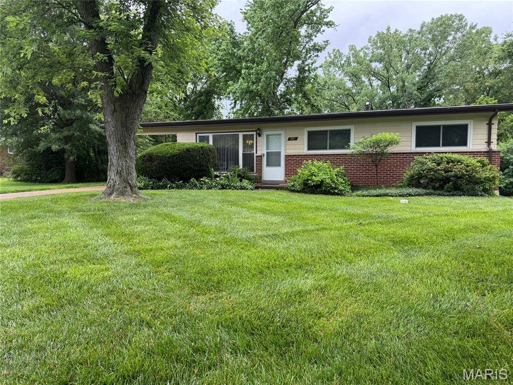 Olivette, MO 63132,1127 Indian Meadows DR