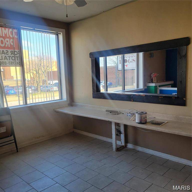 St Louis, MO 63103,1720 Delmar BLVD