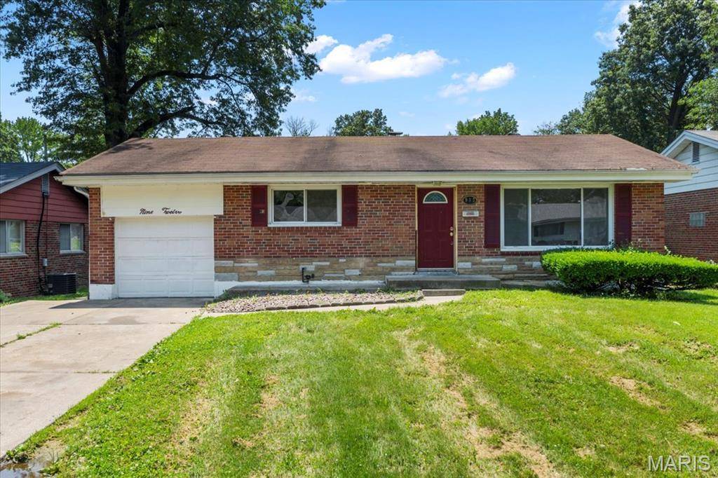 St Louis, MO 63137,912 Lebon DR