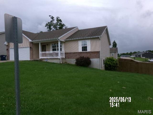 St Clair, MO 63077,352 Cart Path LN