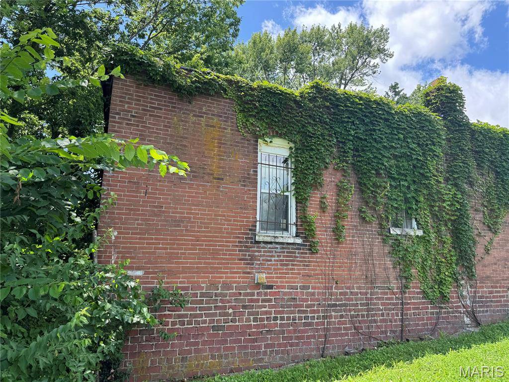 St Louis, MO 63120,Address not disclosed