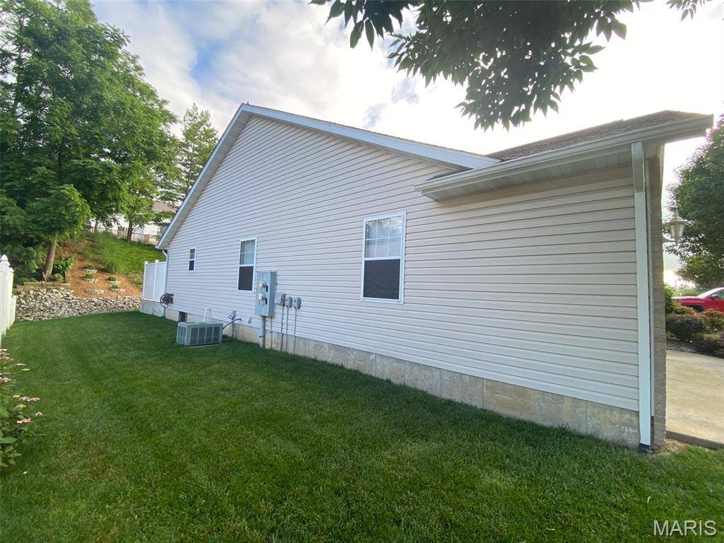 Collinsville, IL 62234,134 Rolling Oaks DR