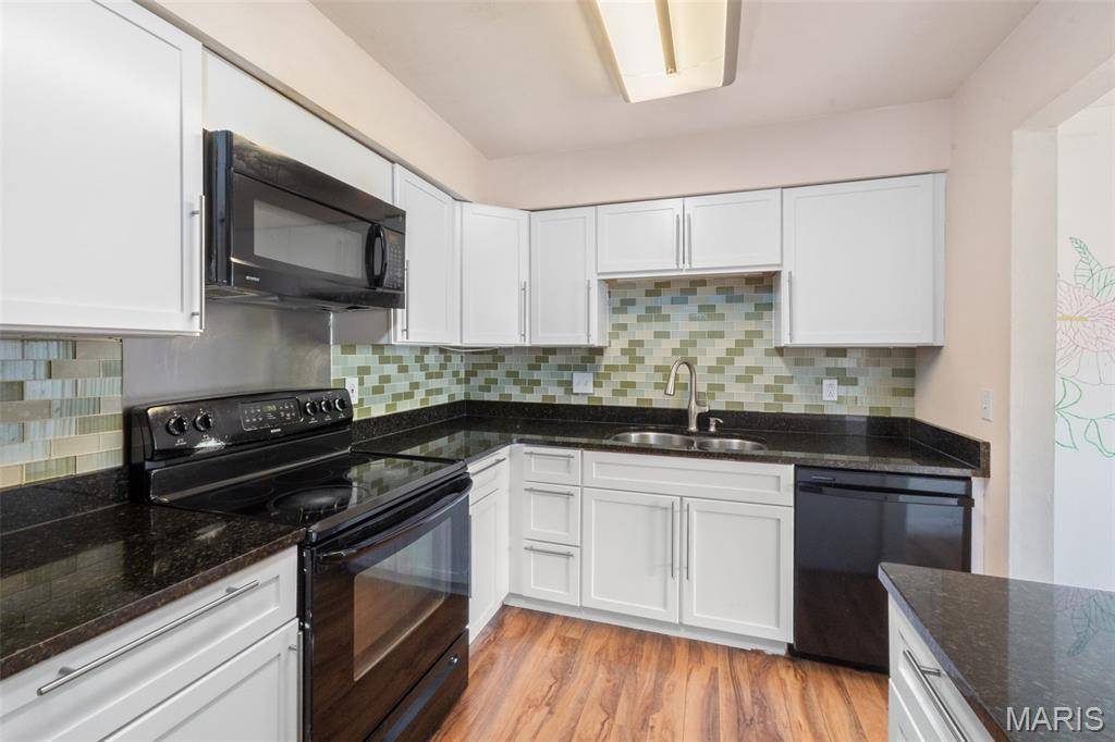 Maryland Heights, MO 63146,13176 Royal Pines DR