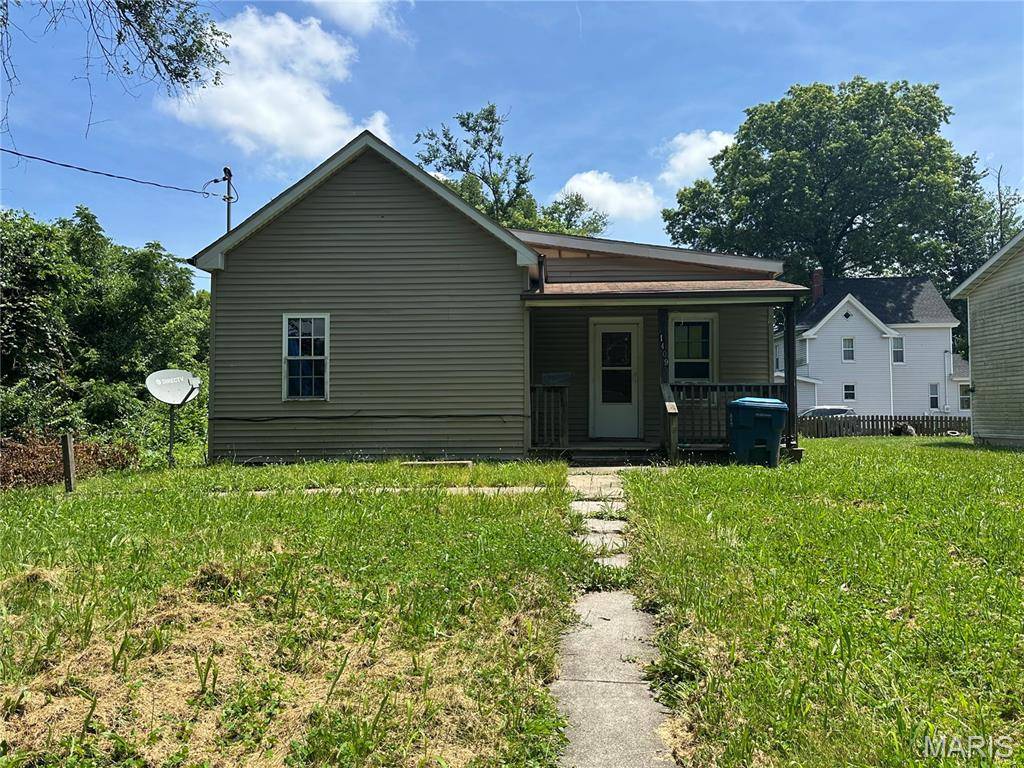 Alton, IL 62002,1409 Monroe ST