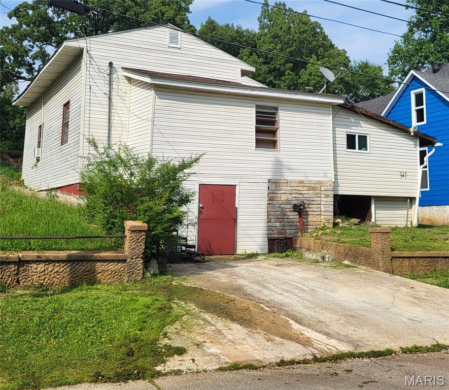Poplar Bluff, MO 63901,945 Cedar ST