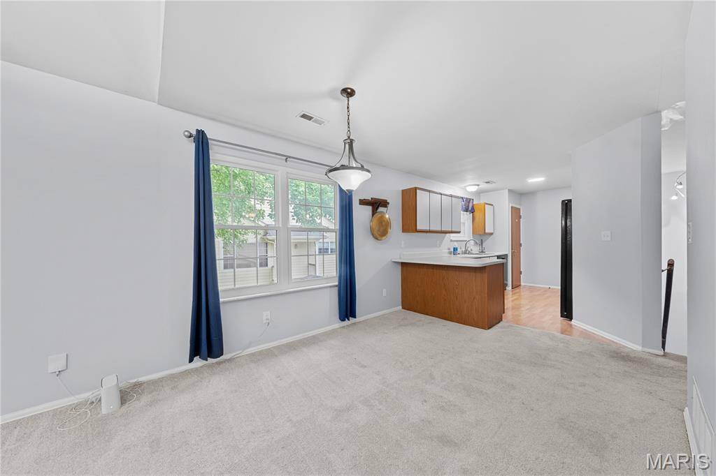 Maryland Heights, MO 63043,12107 Autumn Lakes DR