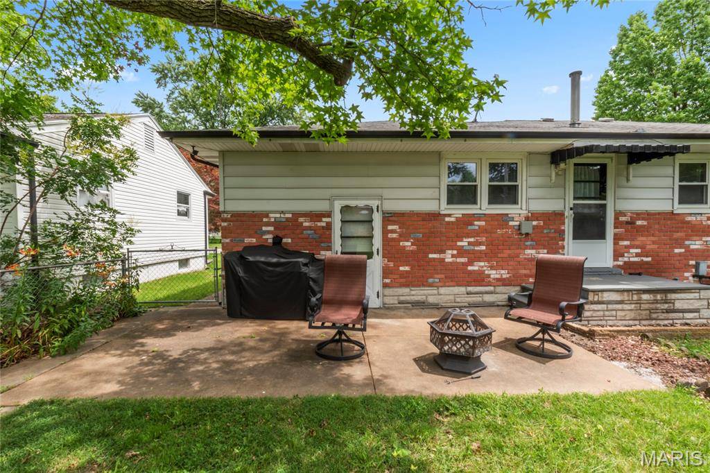 Florissant, MO 63031,1140 Lindsay LN