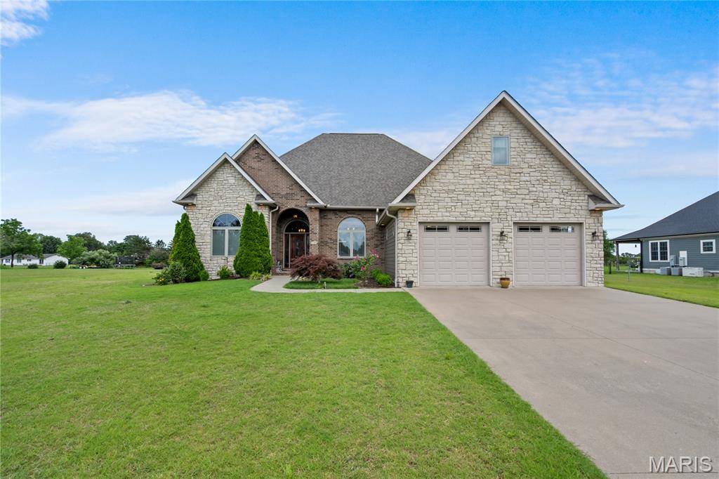 Sikeston, MO 63801,108 Jennings LN
