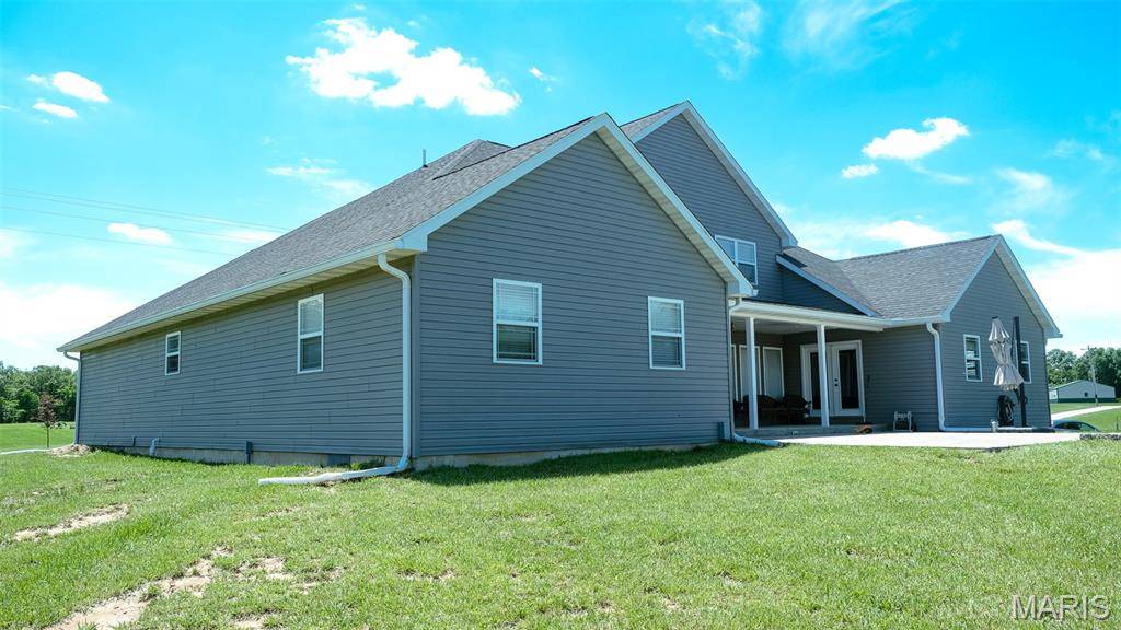 Palmyra, MO 63461,3215 Timber Ridge RD