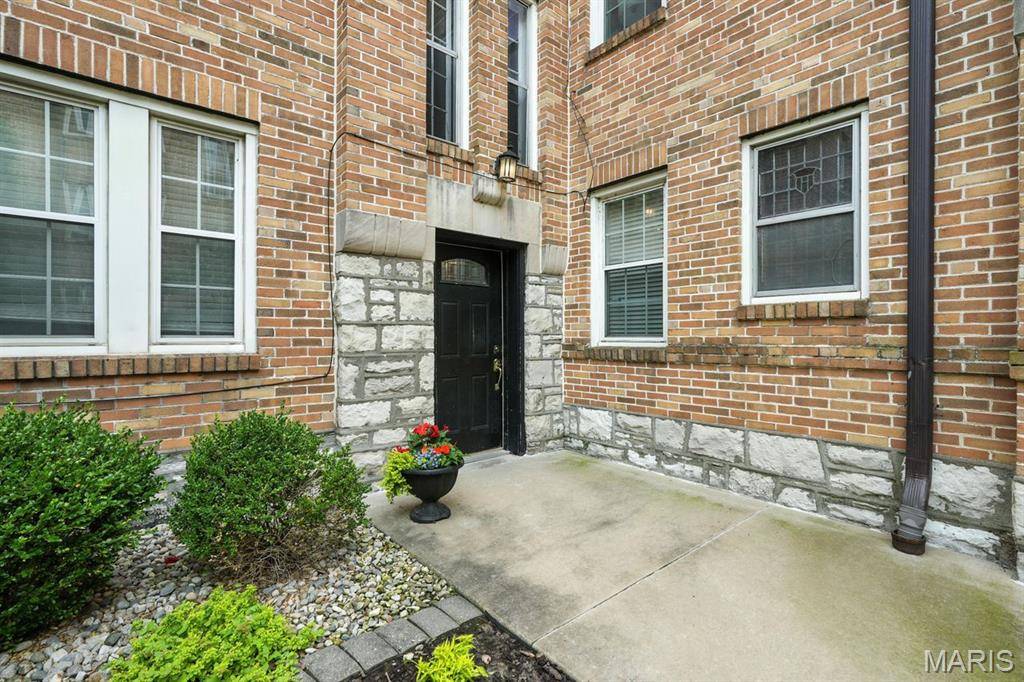 St Louis, MO 63105,7530 Cromwell DR #1S