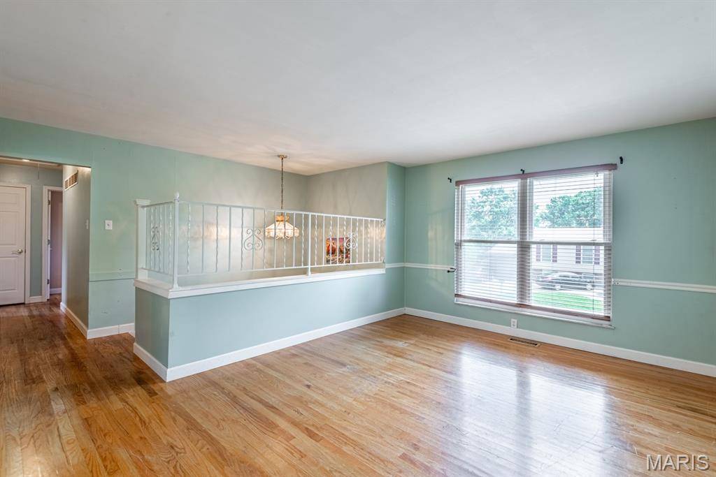 Arnold, MO 63010,1907 Lone Pine DR