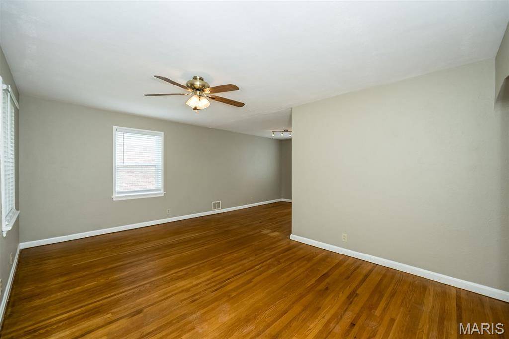 Affton, MO 63123,7040 Rhodes AVE