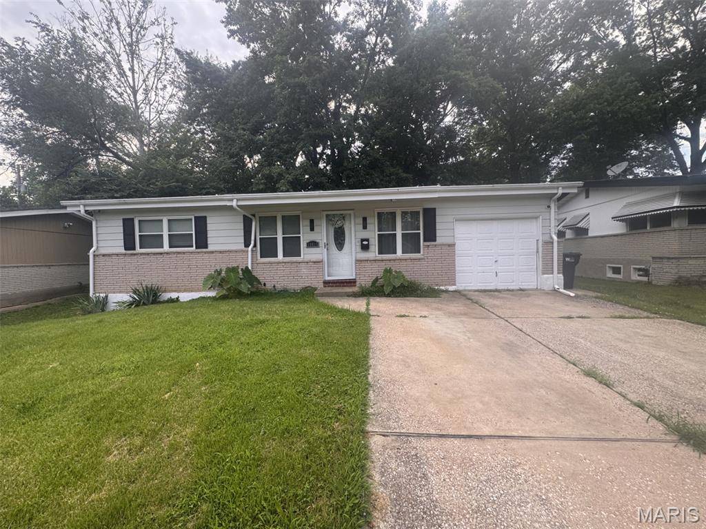 Unincorporated, MO 63136,10815 Vorhof DR
