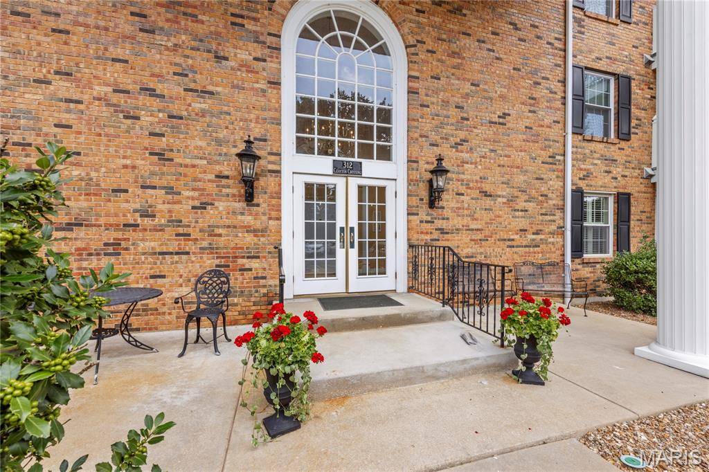 Ellisville, MO 63011,312 Clayton Crossing DR #304