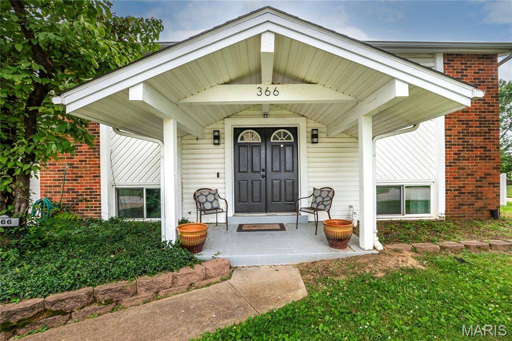 Ballwin, MO 63021,366 Sorrento DR