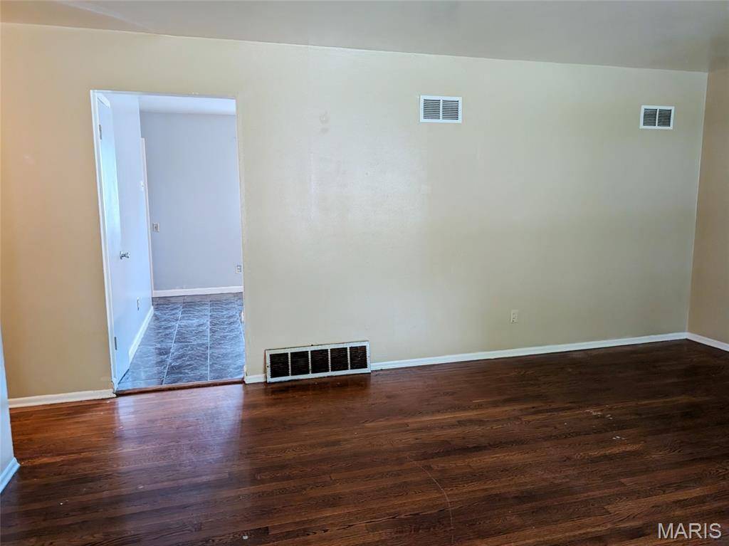 St Louis, MO 63138,1322 Petite DR
