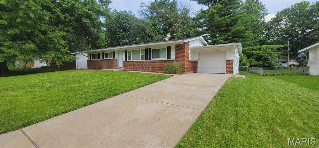 Unincorporated, MO 63138,11662 Hannibal DR