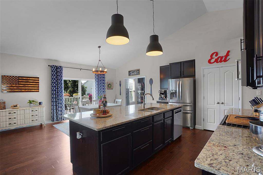 Wentzville, MO 63385,234 Lonepine DR