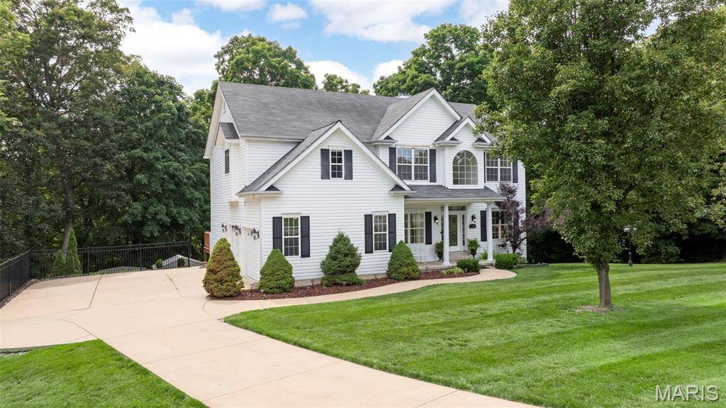 Lake St Louis, MO 63367,5 Hickory Glen CT
