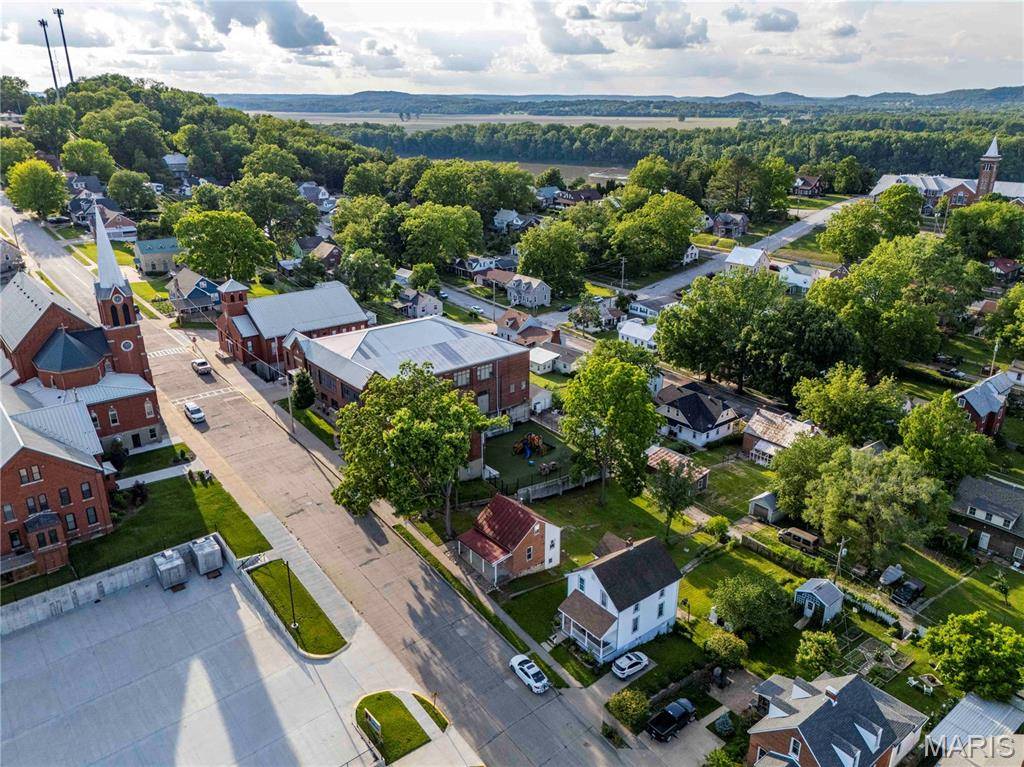 Hermann, MO 65041,121 W 4th ST