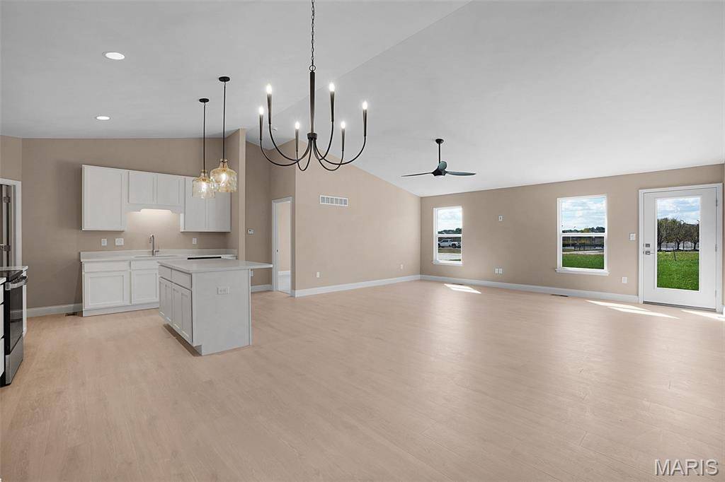 St Charles, MO 63301,308 Summer Glen LN