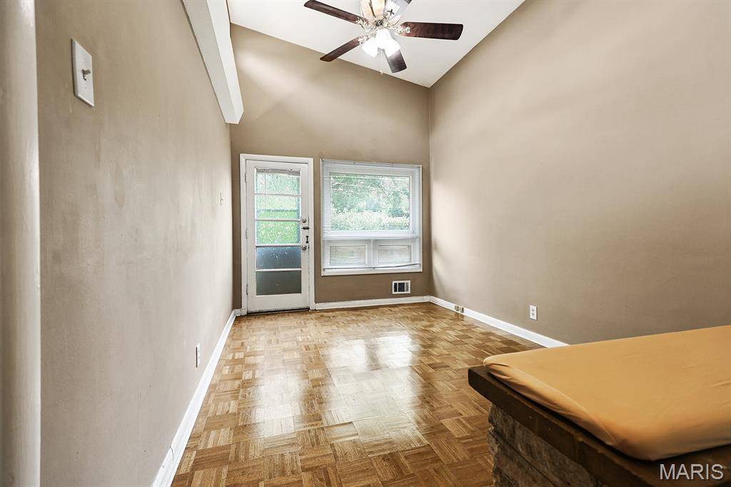 University City, MO 63130,7944 Westover PL