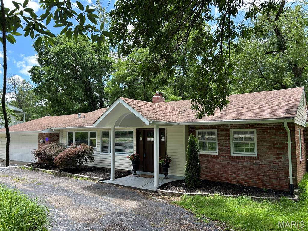 Frontenac, MO 63131,2009 N Geyer RD