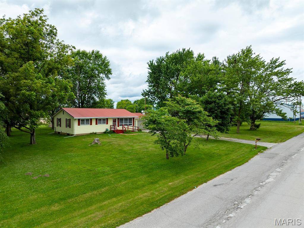 Bowling Green, MO 63334,716 N. 15th ST